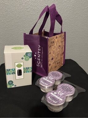 Black Scentsy Air Go with Lavender Pods